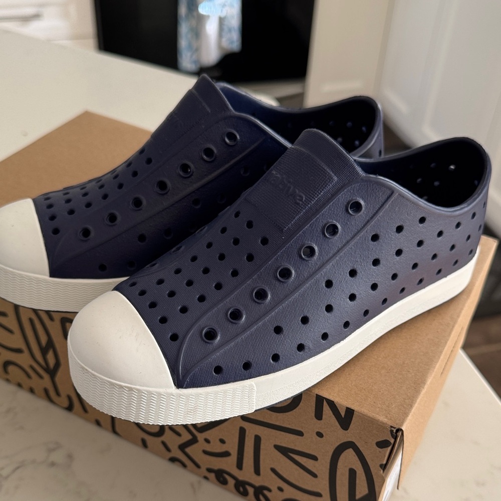 Native Jefferson Shoes BNWT